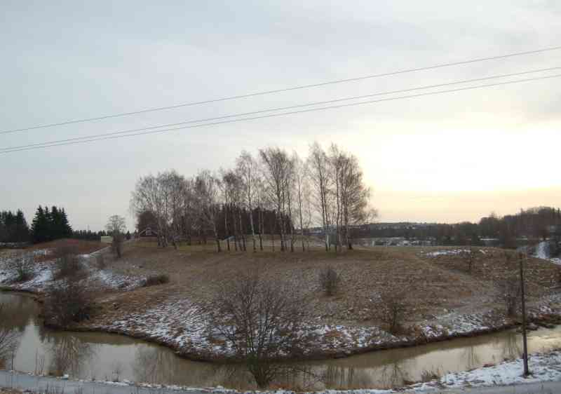 Koroinen kuvattuna Virusmäestä Vähäjoen länsipuolelta.Kuvan vasemamssa alalaidassa näkyy kevyenliikenteen sillan sijoituspaikka. Teija Tiitinen 13.1.2006